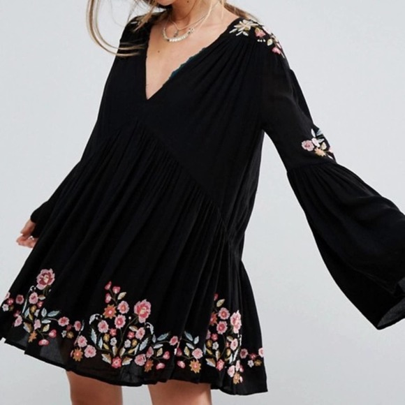 FREE PEOPLE Black Embroidered V-Neck Swing Dress size S